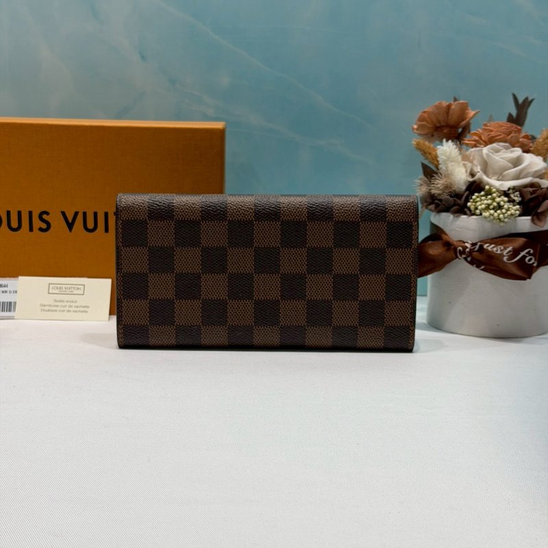 LV EMILIE棋盤格扣式翻蓋長夾-1