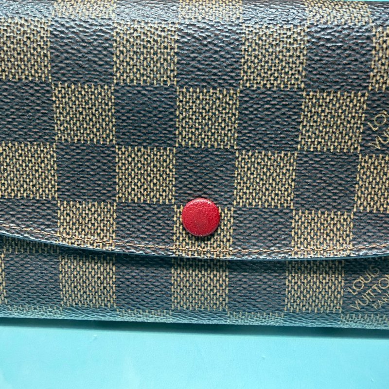 LV EMILIE棋盤格扣式翻蓋長夾-7