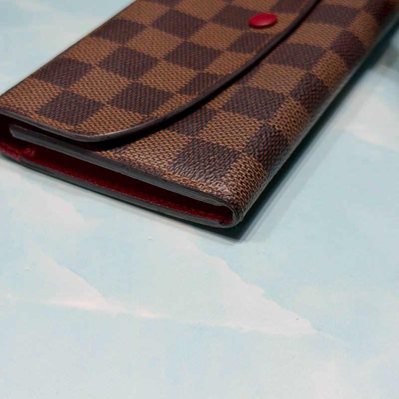 LV EMILIE棋盤格扣式翻蓋長夾-10