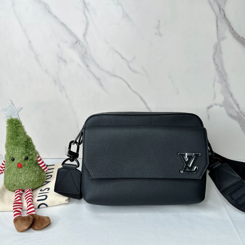 LV 全新Fastline郵差包-0