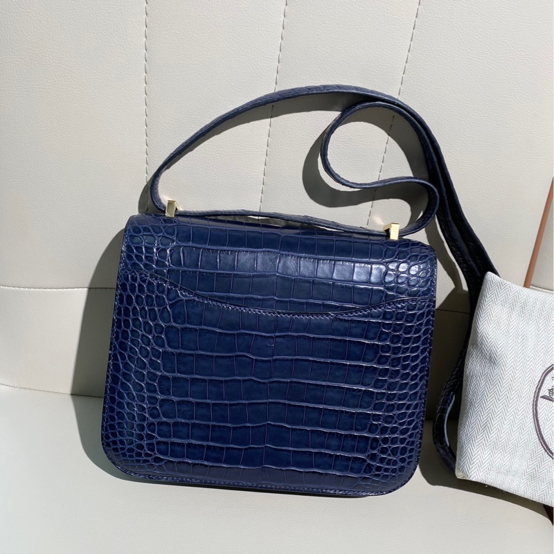 Hermes愛馬仕 康康19 靛藍色霧面鰐魚金扣 Z刻，22年復印票 25萬多購入，專櫃需配貨，這只低於原價出，顏色超美-1