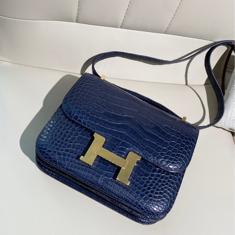 Hermes愛馬仕 康康19 靛藍色霧面鰐魚金扣 Z刻，22年復印票 25萬多購入，專櫃需配貨，這只低於原價出，顏色超美-4
