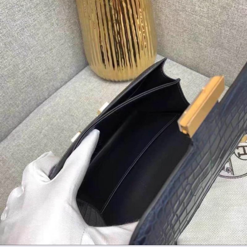 Hermes愛馬仕 康康19 靛藍色霧面鰐魚金扣 Z刻，22年復印票 25萬多購入，專櫃需配貨，這只低於原價出，顏色超美-6