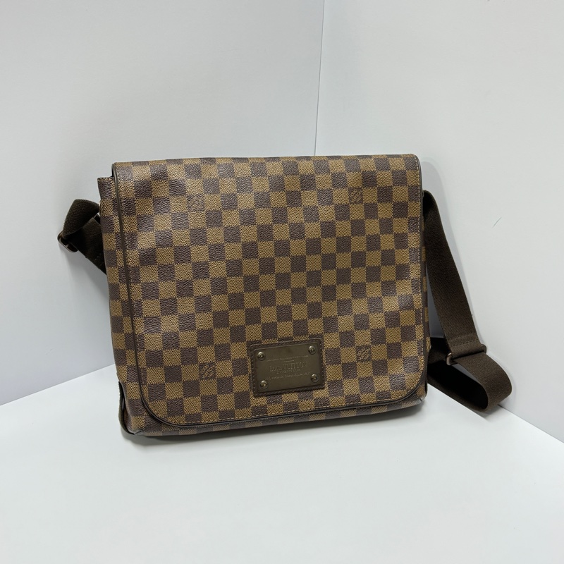 【超級新⭐️】 LV Brooklyn 經典棋盤格 男女通用 斜背包（專櫃10.3萬）-8