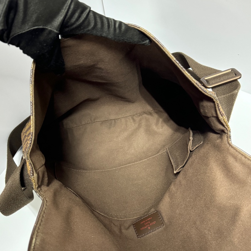 【超級新⭐️】 LV Brooklyn 經典棋盤格 男女通用 斜背包（專櫃10.3萬）-19