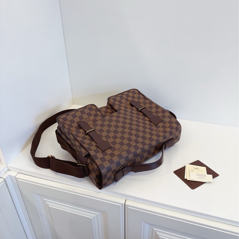 【98新🆕】LV 男士 棕棋盤 雙口袋 駱駝郵差公文包 斜挎包單肩包手提包-5