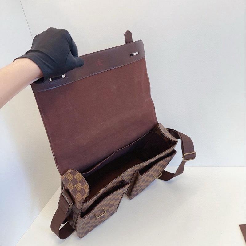【98新🆕】LV 男士 棕棋盤 雙口袋 駱駝郵差公文包 斜挎包單肩包手提包-7