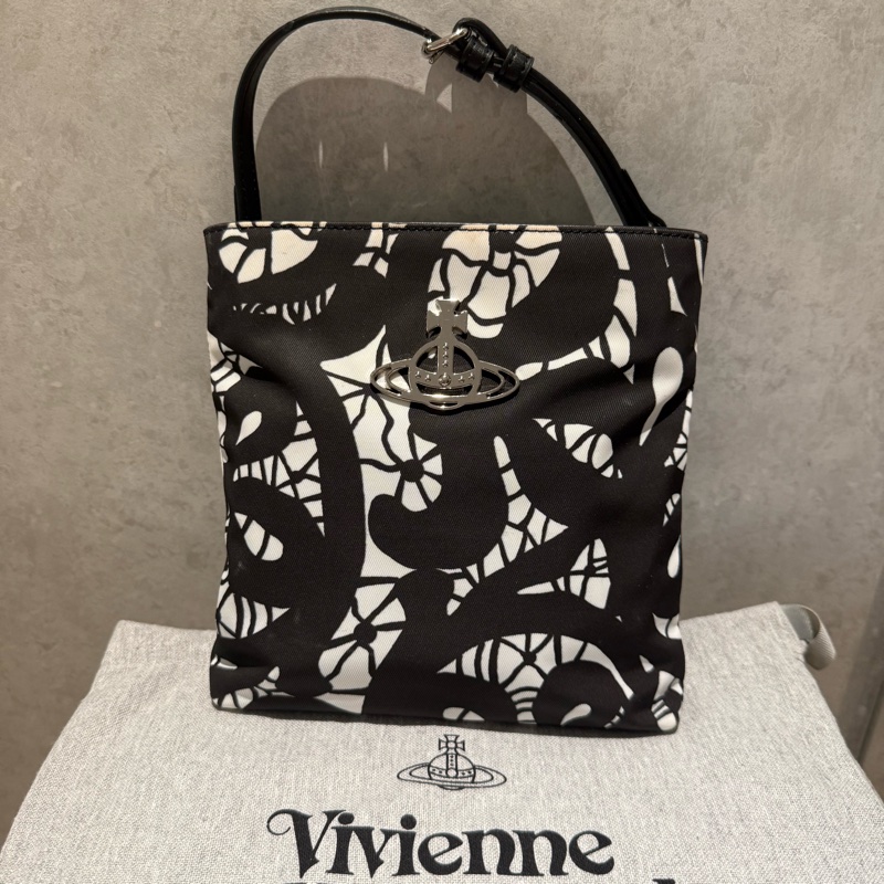 Vivienne Westwood 黑白印花方形斜背包（手提、斜背）-2
