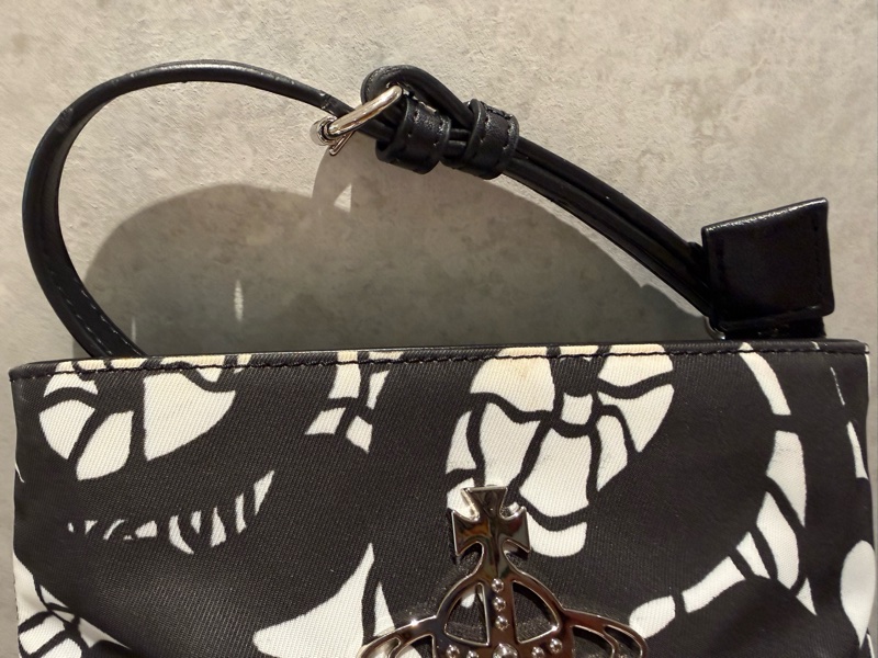 Vivienne Westwood 黑白印花方形斜背包（手提、斜背）-11