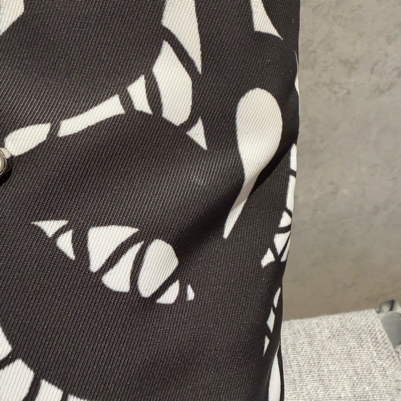 Vivienne Westwood 黑白印花方形斜背包（手提、斜背）-12