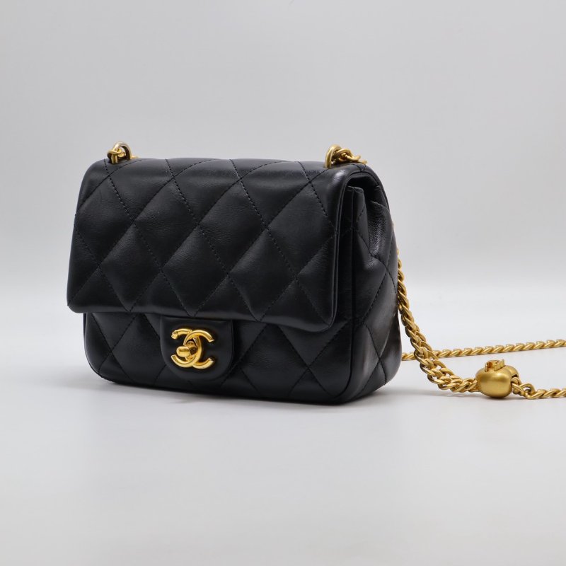 CHANEL 愛心調節釦口蓋包 20 - 羊皮黑金-2