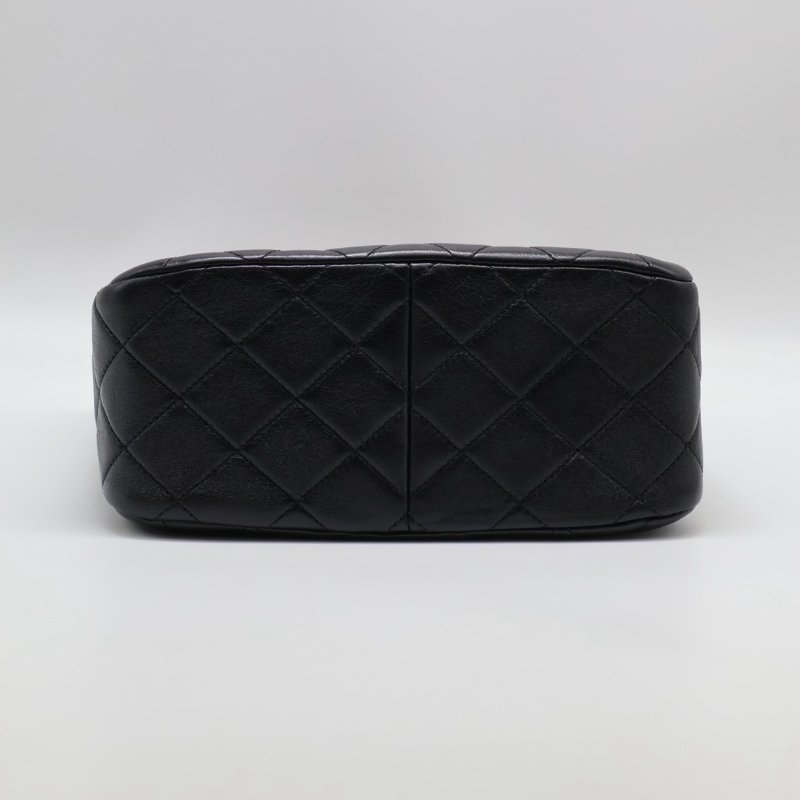 CHANEL 24S嬉皮單肩Hobo - 黑金-17