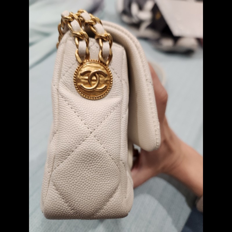 22C Chanel 白雪公主金幣 Mini Flap｜白色荔枝皮 金扣-3