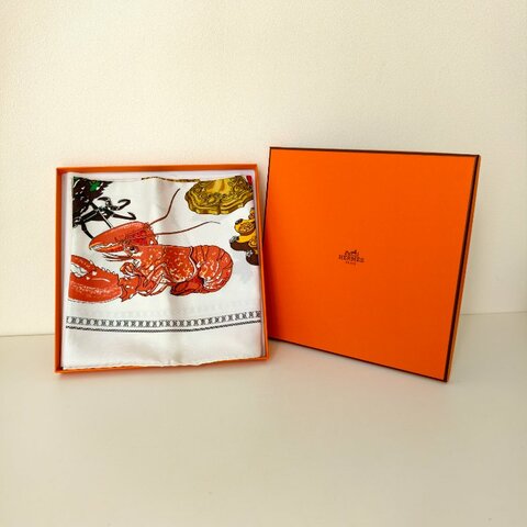 hermes 愛馬仕 白色絲巾 90*90 閒置成色