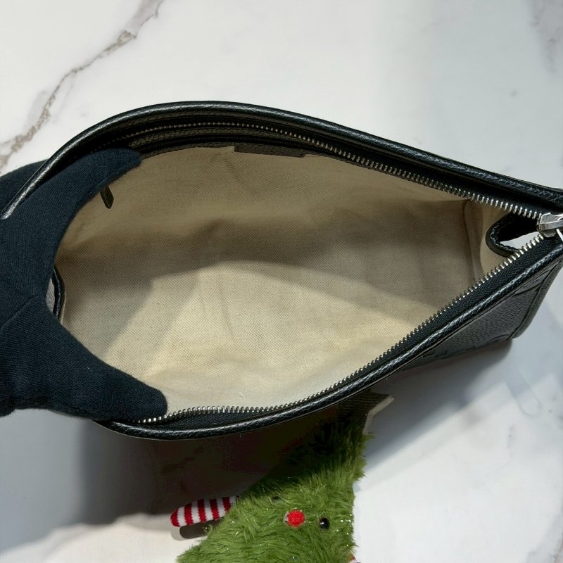 GUCCI JUMBO GG拉鍊手拿包-4