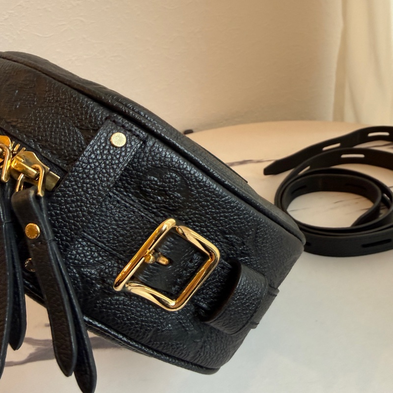 lv黑色壓紋圓餅包🤍🤍🤍❤️-6