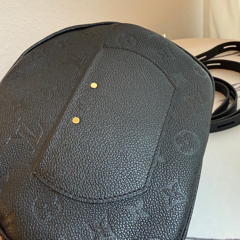 lv黑色壓紋圓餅包🤍🤍🤍❤️-8