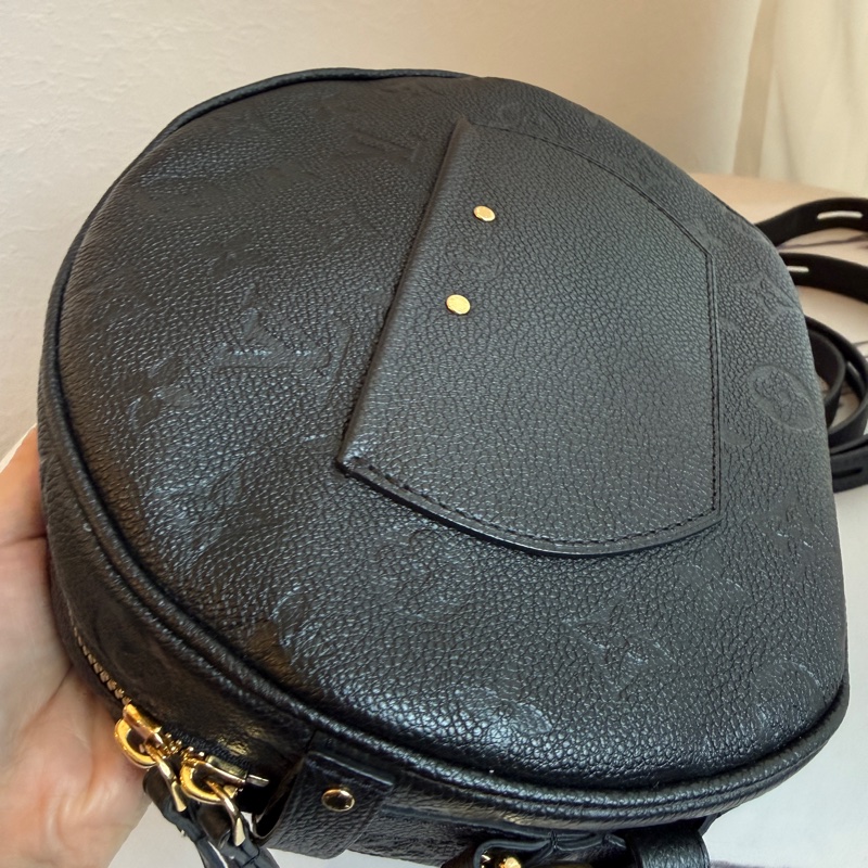 lv黑色壓紋圓餅包🤍🤍🤍❤️-9