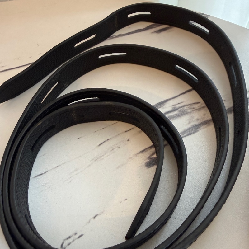 lv黑色壓紋圓餅包🤍🤍🤍❤️-15