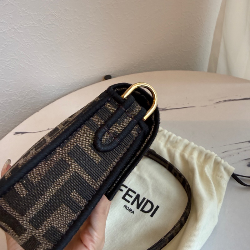 FeNdi 法棍小迷你。好可愛-14