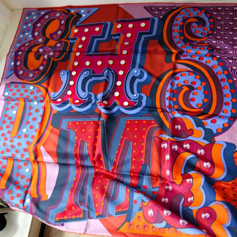 hermes 愛馬仕絲巾 90*90cm 閒置新-9