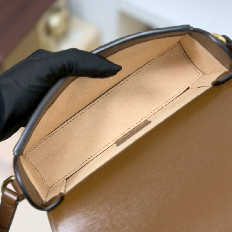 🏷Gucci 古馳．1955 Horsebit 馬銜釦橫式手機包/客人寄賣-21