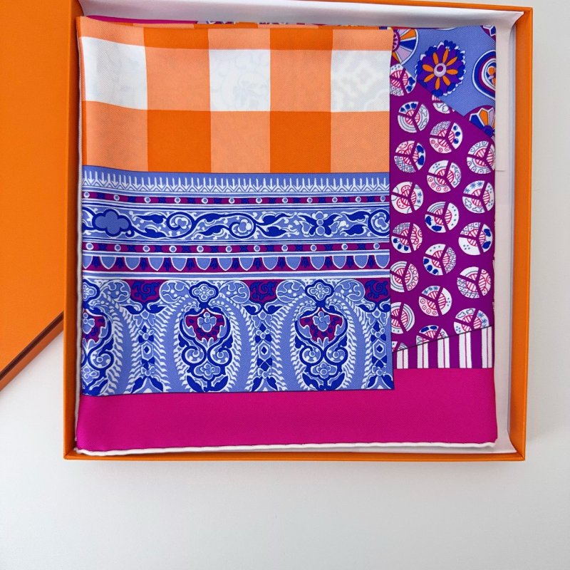 Hermes愛馬仕絲巾 閒置新 90*90cm-1