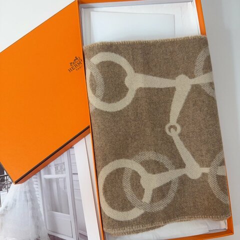 Hermes 愛馬仕山羊絨圍巾 全新帶吊牌 170*25cm