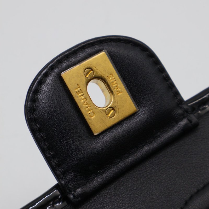 CHANEL 22K漆皮豆腐包 - 黑金-9