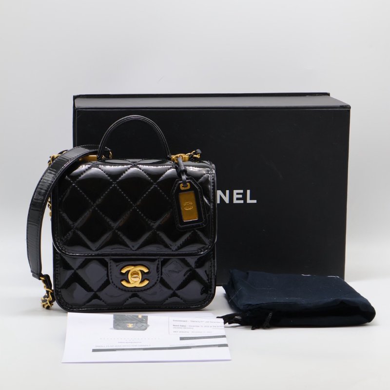 CHANEL 22K漆皮豆腐包 - 黑金-16