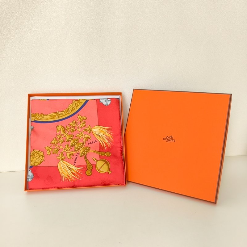 hermes 愛馬仕 紅色絲巾 90*90 閒置成色-0