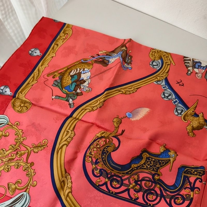hermes 愛馬仕 紅色絲巾 90*90 閒置成色-2