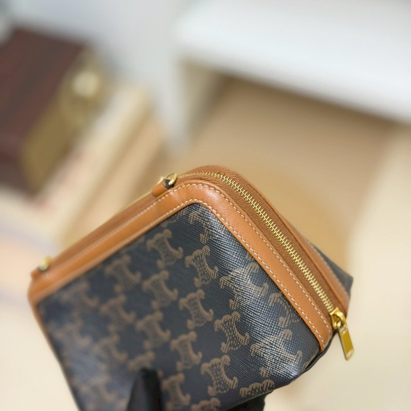 🏷Celine 瑟琳．Mini 貝殼包/客人寄賣-11