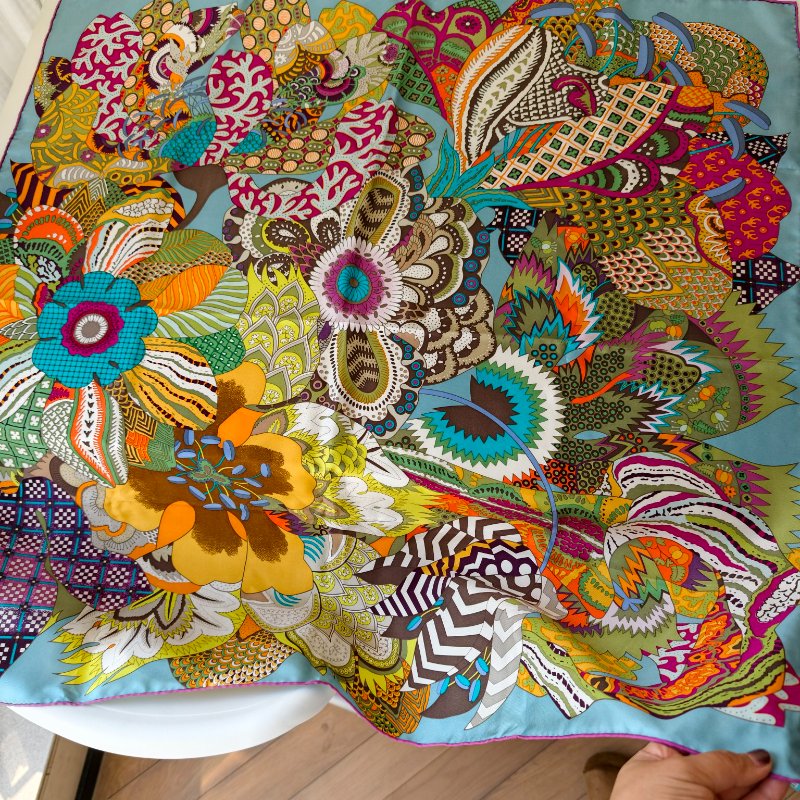 hermes 愛馬仕 藍色絲巾 88*88 閒置成色-9