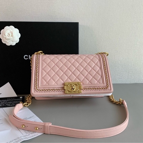 【大全套有購證❗️97新 ✨ 全網最低價！】絕版宮廷款 Chanel香奈兒 leboy 中號 櫻花粉色牛皮 單肩包 鏈條斜挎包 （下單前先詢問庫存❗️）