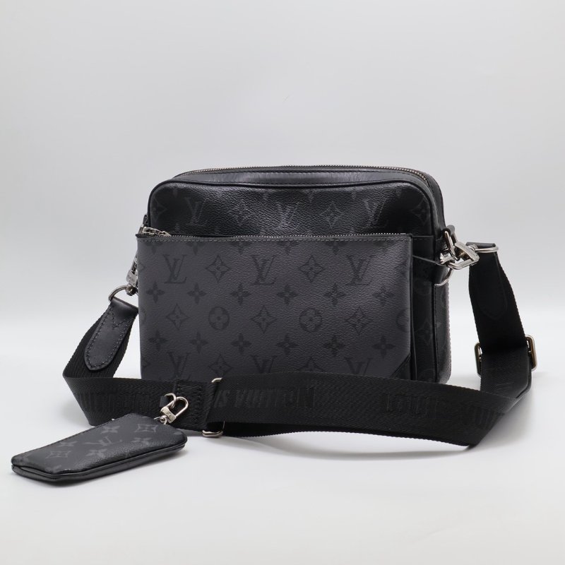 LOUIS VUITTON Trio三合一黑武士郵差包-0