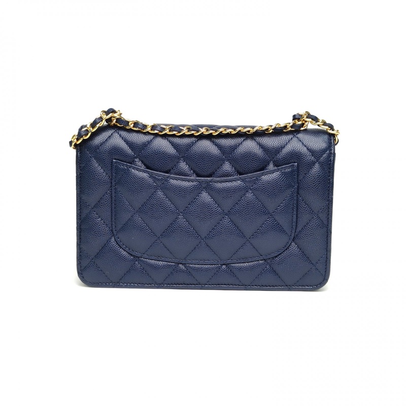 CHANEL 22ACFWOC藍色荔枝牛皮晶片開金扣肩背包-2