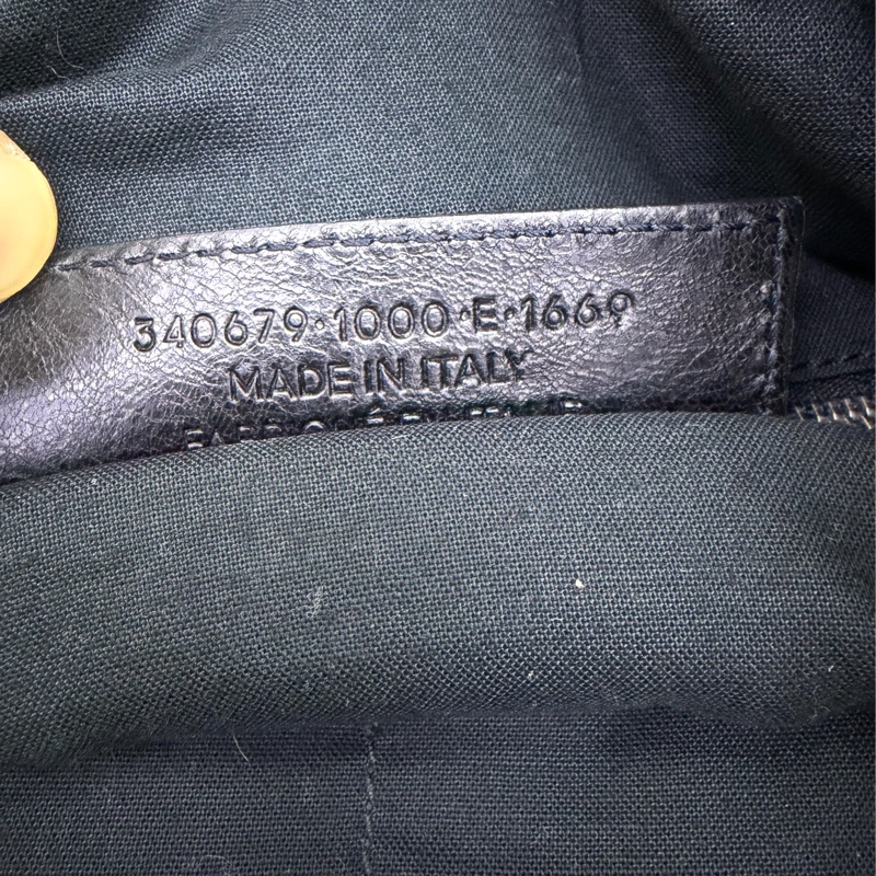 BALENCIAGA Agneau Classic Hardware Square Tote Black-11