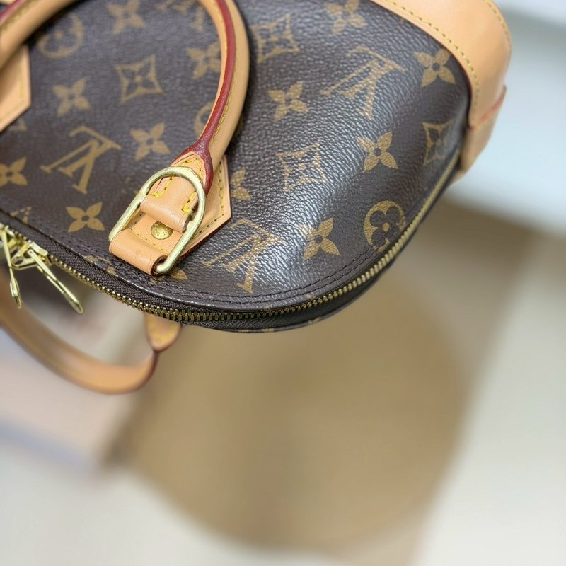 （超甜價！請把握🫶🏻🫶🏻）🏷LV 路易威登．Alma BB 老花貝殼包 M46990/客人寄賣-11