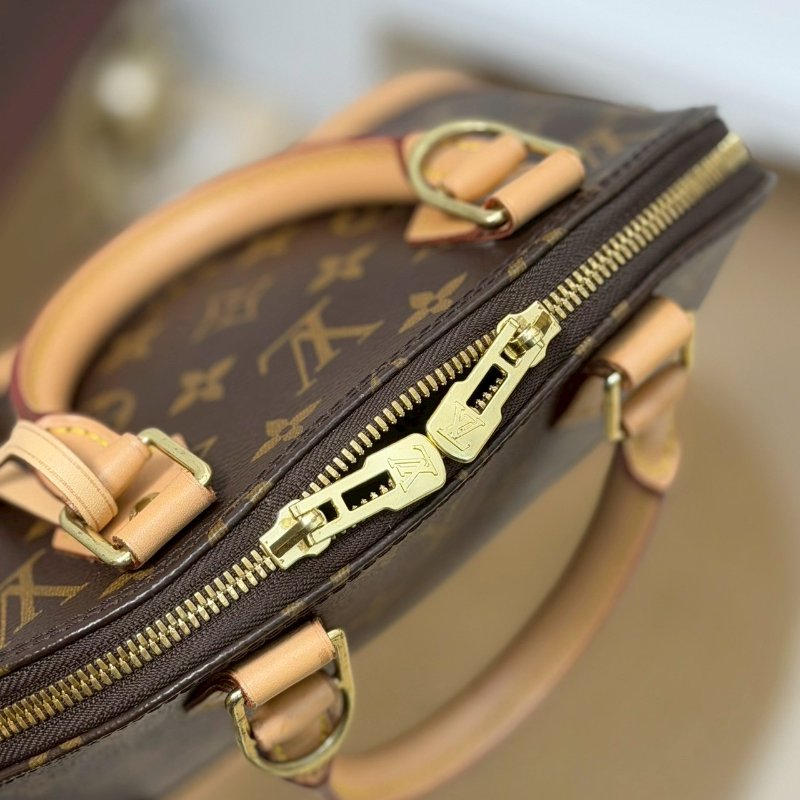 （超甜價！請把握🫶🏻🫶🏻）🏷LV 路易威登．Alma BB 老花貝殼包 M46990/客人寄賣-15