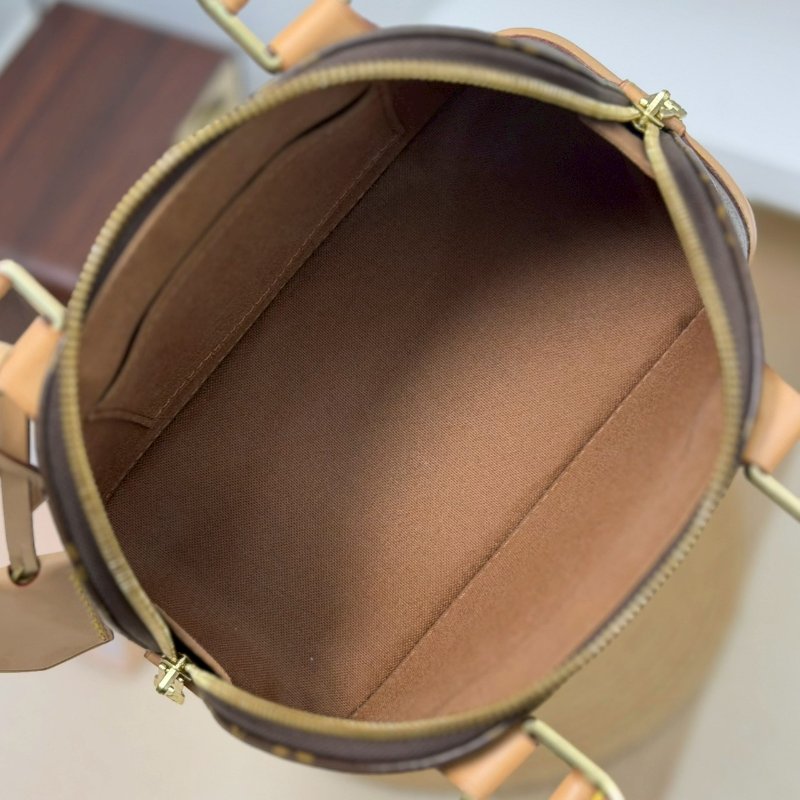 （超甜價！請把握🫶🏻🫶🏻）🏷LV 路易威登．Alma BB 老花貝殼包 M46990/客人寄賣-22