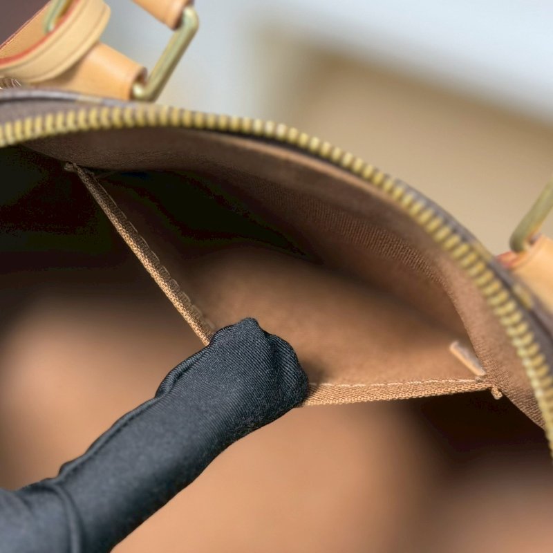 （超甜價！請把握🫶🏻🫶🏻）🏷LV 路易威登．Alma BB 老花貝殼包 M46990/客人寄賣-23