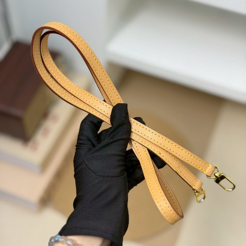 （超甜價！請把握🫶🏻🫶🏻）🏷LV 路易威登．Alma BB 老花貝殼包 M46990/客人寄賣-25