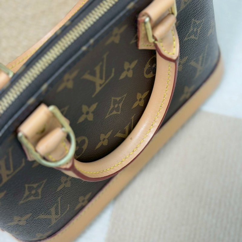 （超甜價！請把握🫶🏻🫶🏻）🏷LV 路易威登．Alma BB 老花貝殼包 M46990/客人寄賣-32