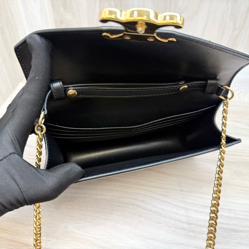 CELINE黑金牛皮凱旋MARGO下蓋信封側背包10L033DPV-7