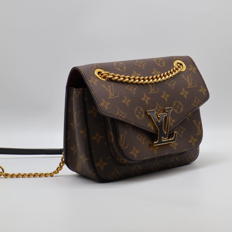 LOUIS VUITTON Passy郵差包-1