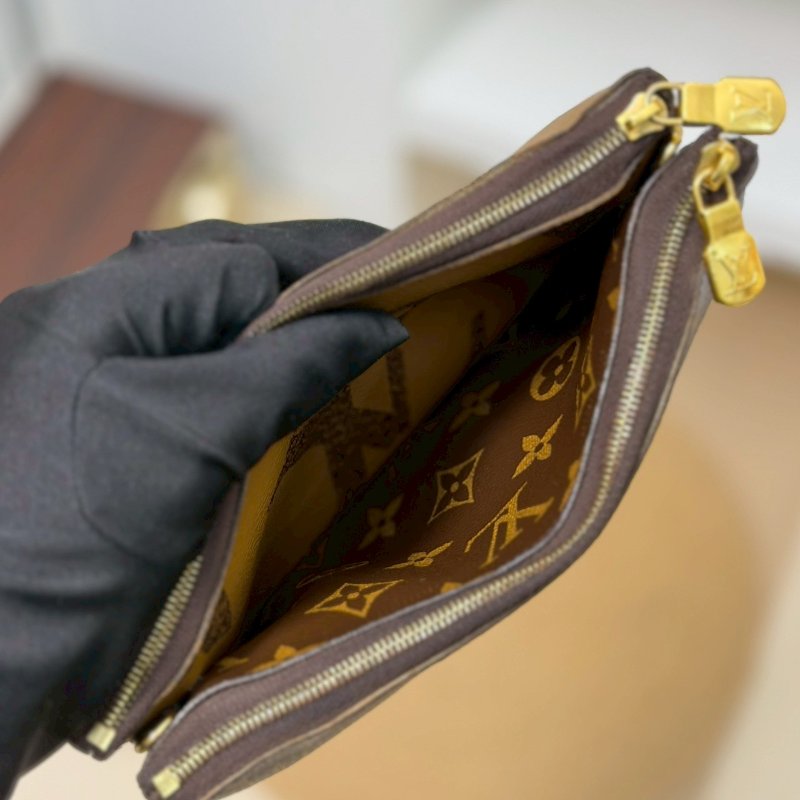 （二手稀有釋出🥰）🏷LV 路易威登．Double Zip Pochette 二合一 M69203-16