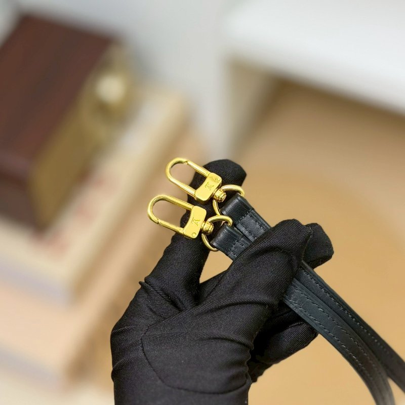 （二手稀有釋出🥰）🏷LV 路易威登．Double Zip Pochette 二合一 M69203-21