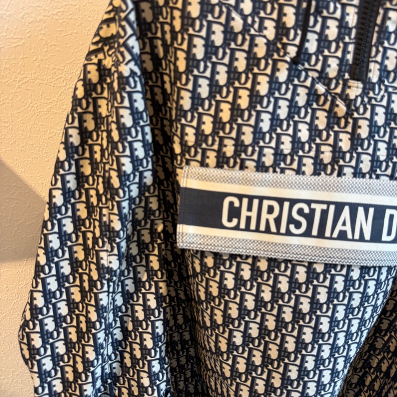 Dior滿版衝鋒衣超好看的 可以穿很大 只穿一次 防風可以滑雪-1