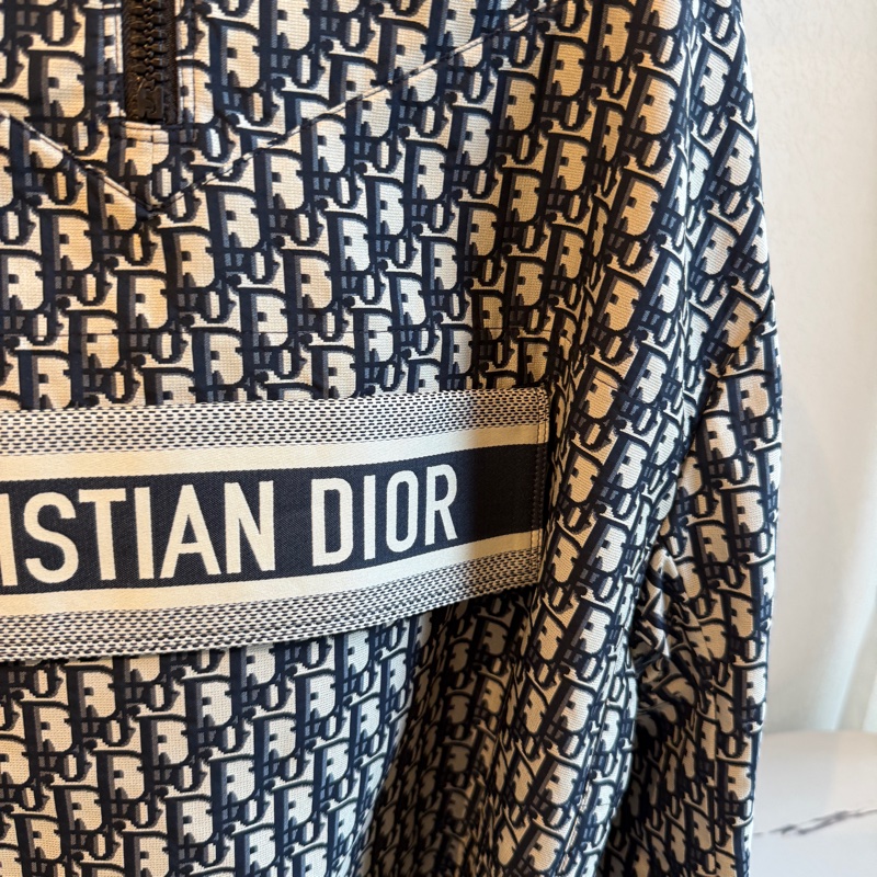 Dior滿版衝鋒衣超好看的 可以穿很大 只穿一次 防風可以滑雪-2